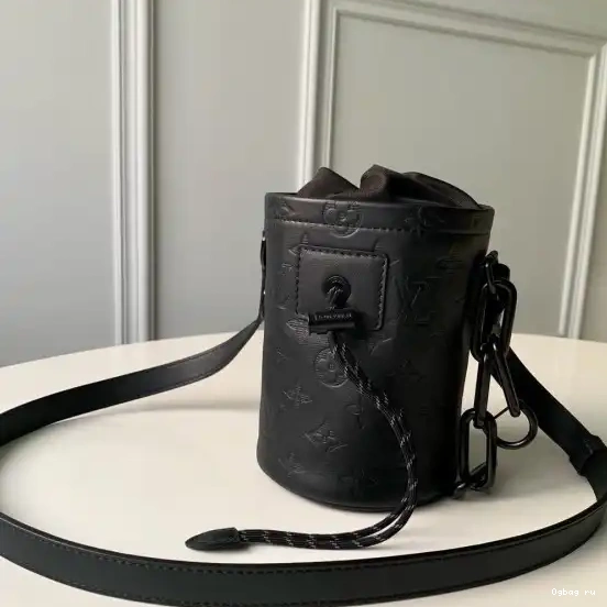 VUITTON BAG CHALK LOUIS NANO 0420